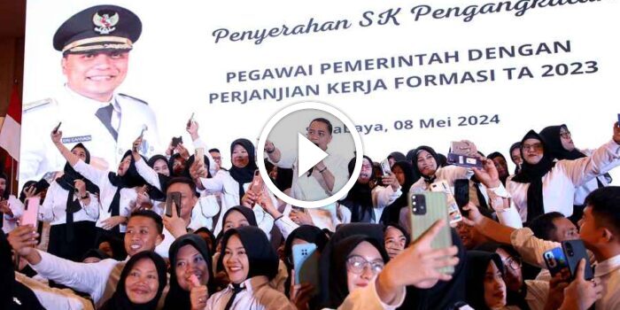 1.366 PPPK di Surabaya Terima SK, Walikota Eri : Jangan Lupa Minta Doa Restu Orang Tua